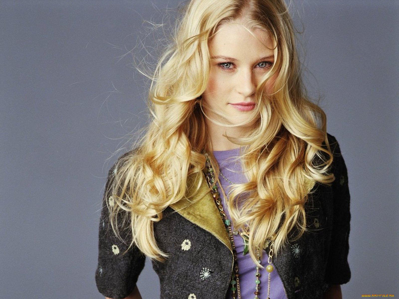 Emilie De Ravin, 